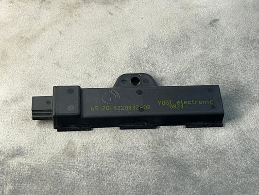 BMW 1 2 3 4 5 6 7 X SERIES EXTERIOR KEYLESS ACCESS ANTENNA MODULE 9220832
