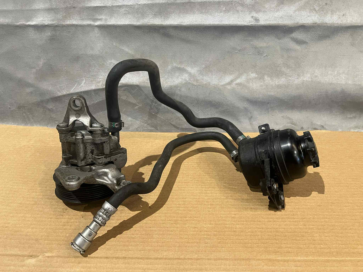 BMW 1 3 SERIES 135 335 N54 POWER STEERING PUMP 677924402 - LRI Autoparts