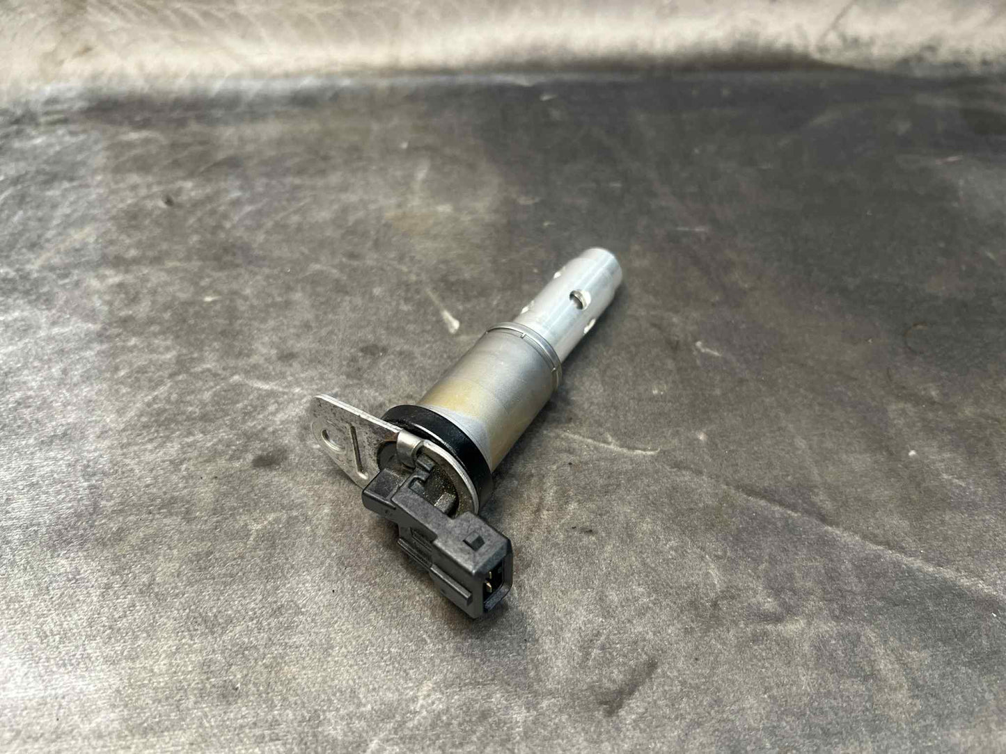 BMW N52 N54 VANOS VVT CAMSHAFT ACTUATOR 7585425