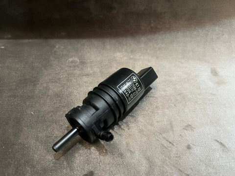 BMW 1 3 X SERIES HEADLIGHT WASHER FLUID PUMP 7302588
