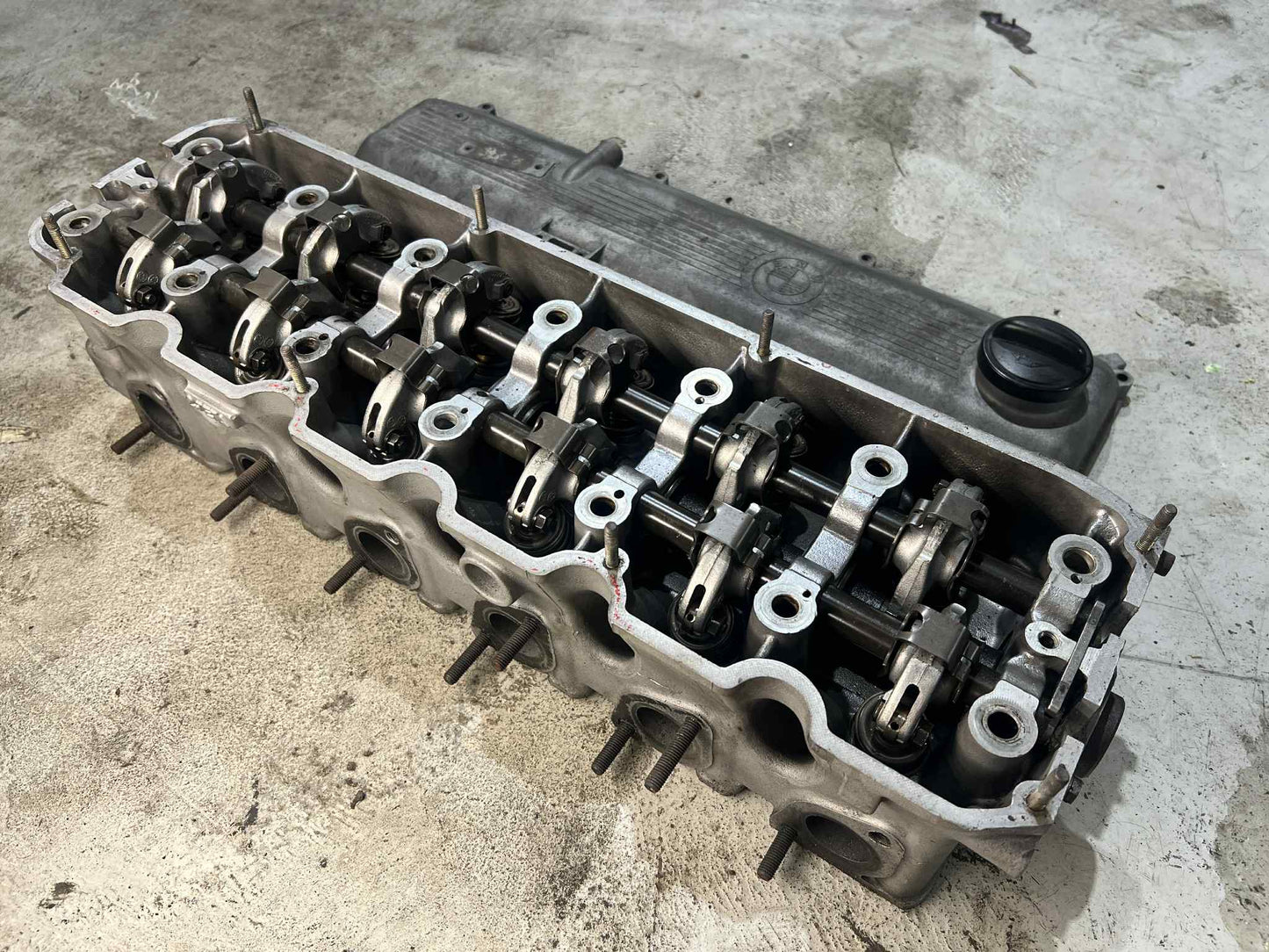 BMW E28 E30 M20 6 CYLINDER ENGINE CYLINDER HEAD REFURBISHED 1264200