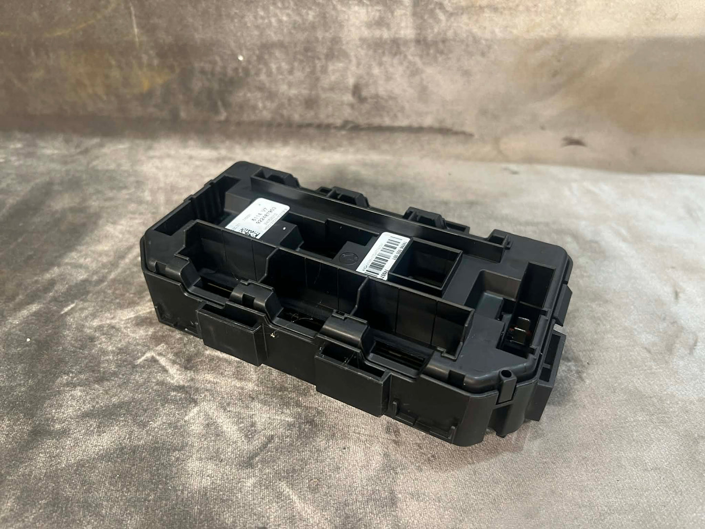 BMW 1 SERIES F20 FUSE RELAY BOX 922487903