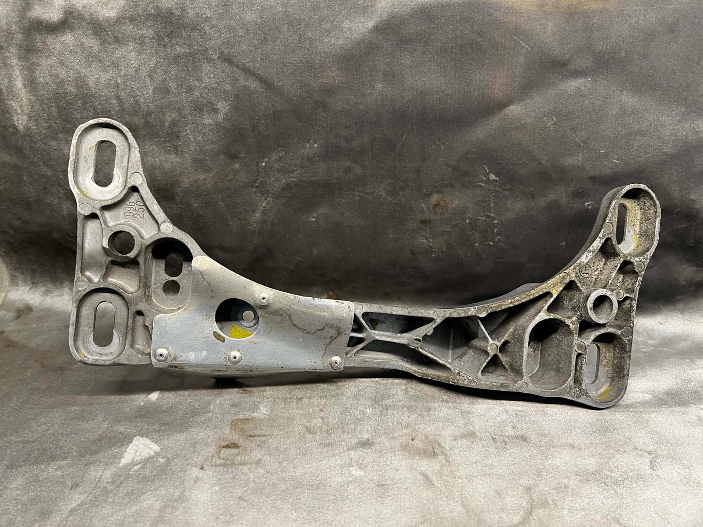 BMW 3 SERIES E46 AUTOMATIC TRANSMISSION SUPPORT BRAKET 1094579