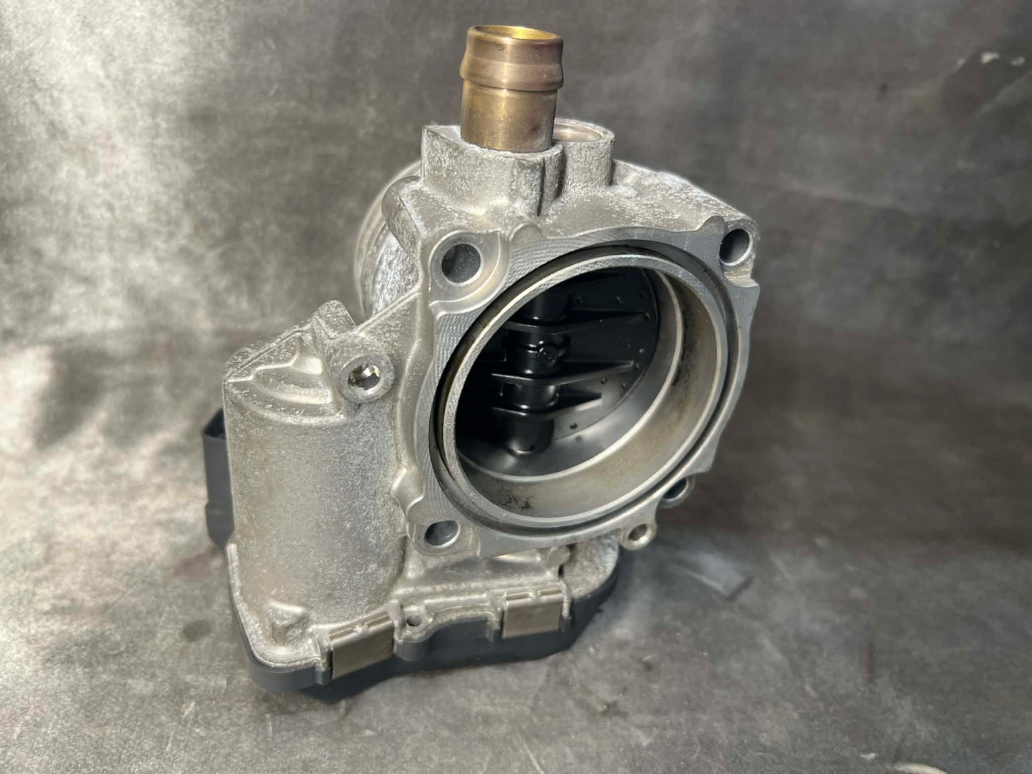 BMW N20 Throttle Body Assembly - 7588625