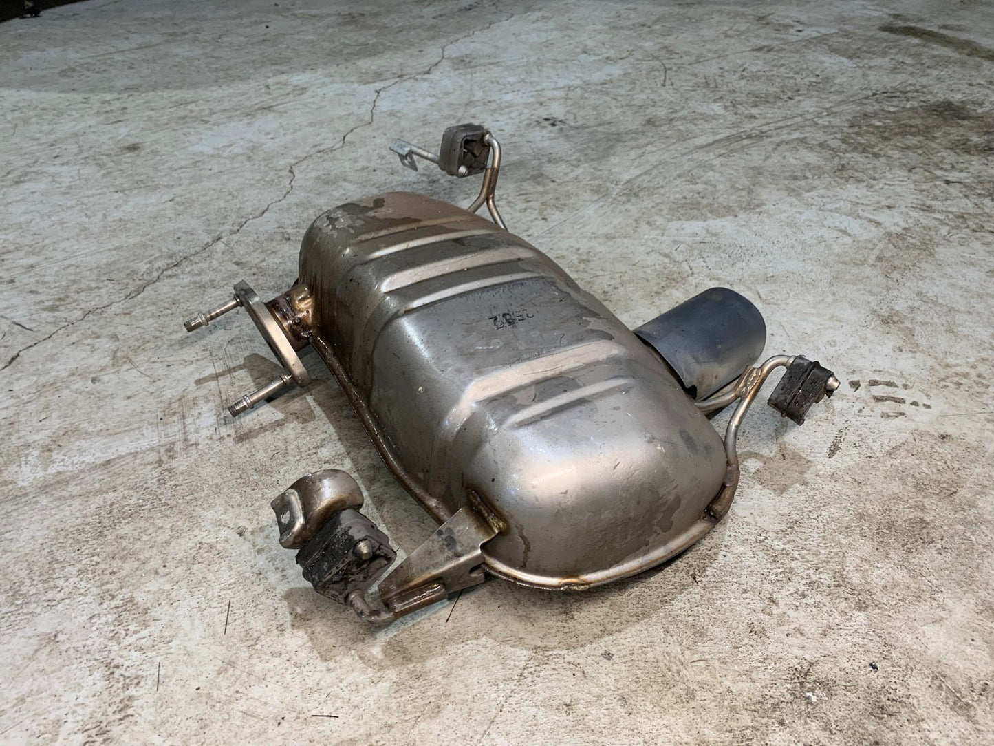 BMW 1 Series E82 120i Exhaust Muffler 7587509 7579150
