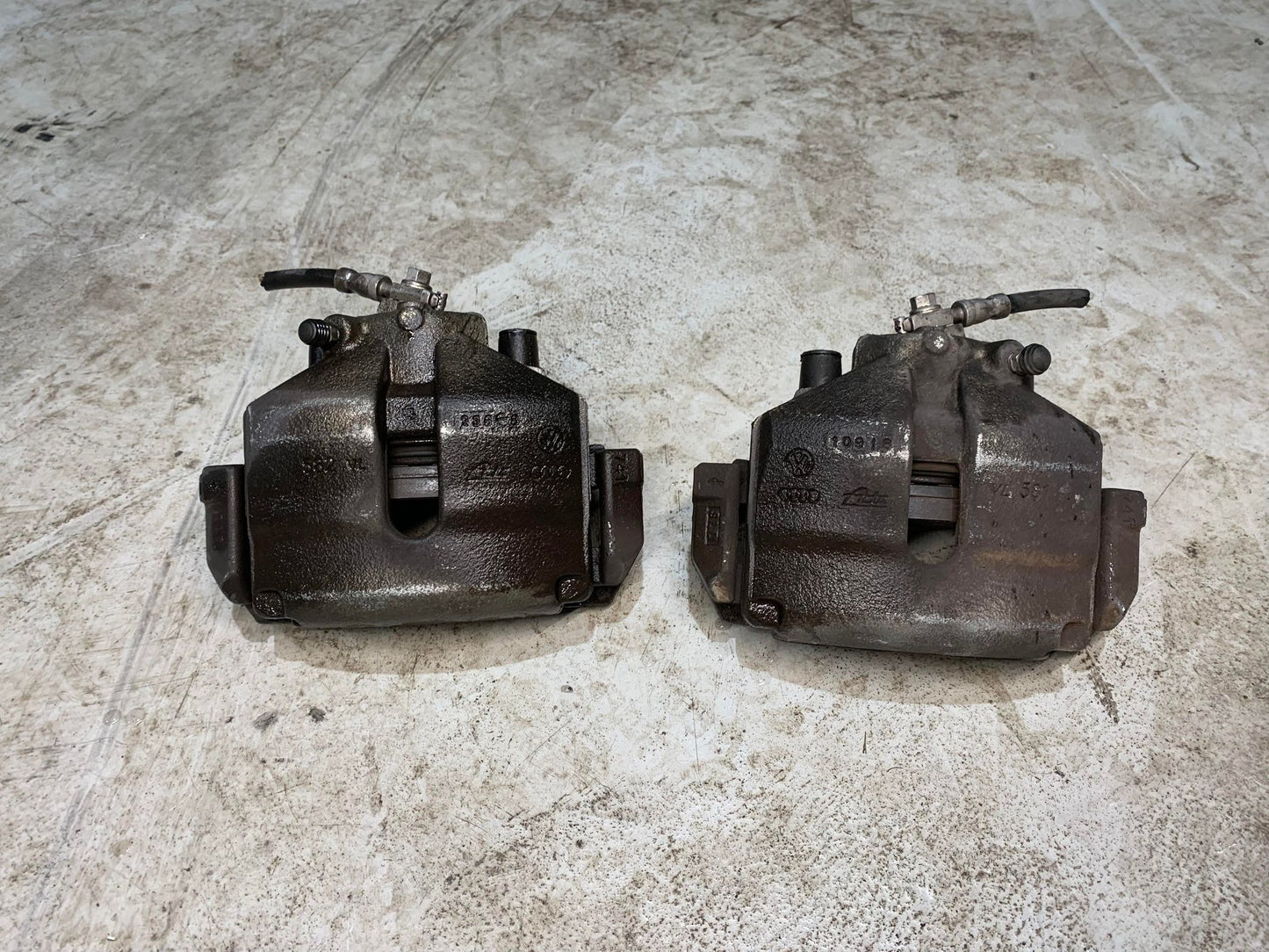 VW AUDI GOLF A3 GTI PASSAT FRONT BRAKE CALIPER SET