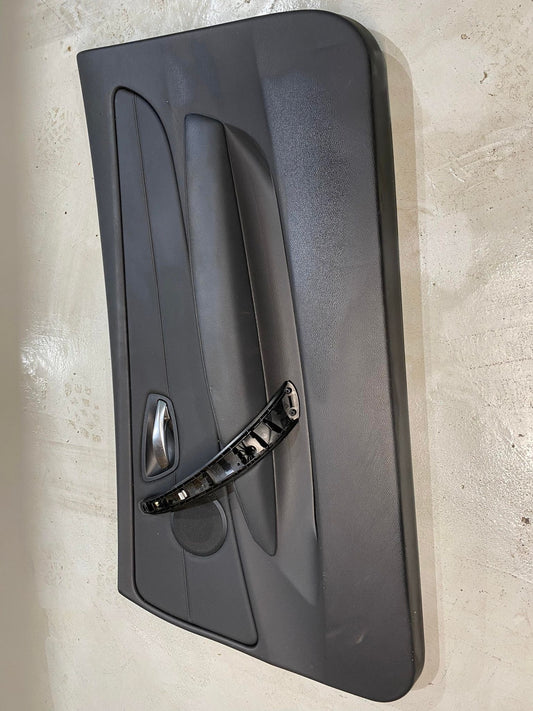 BMW 1 SERIES E82 E88 FRONT RIGHT DRIVERS DOOR CARD