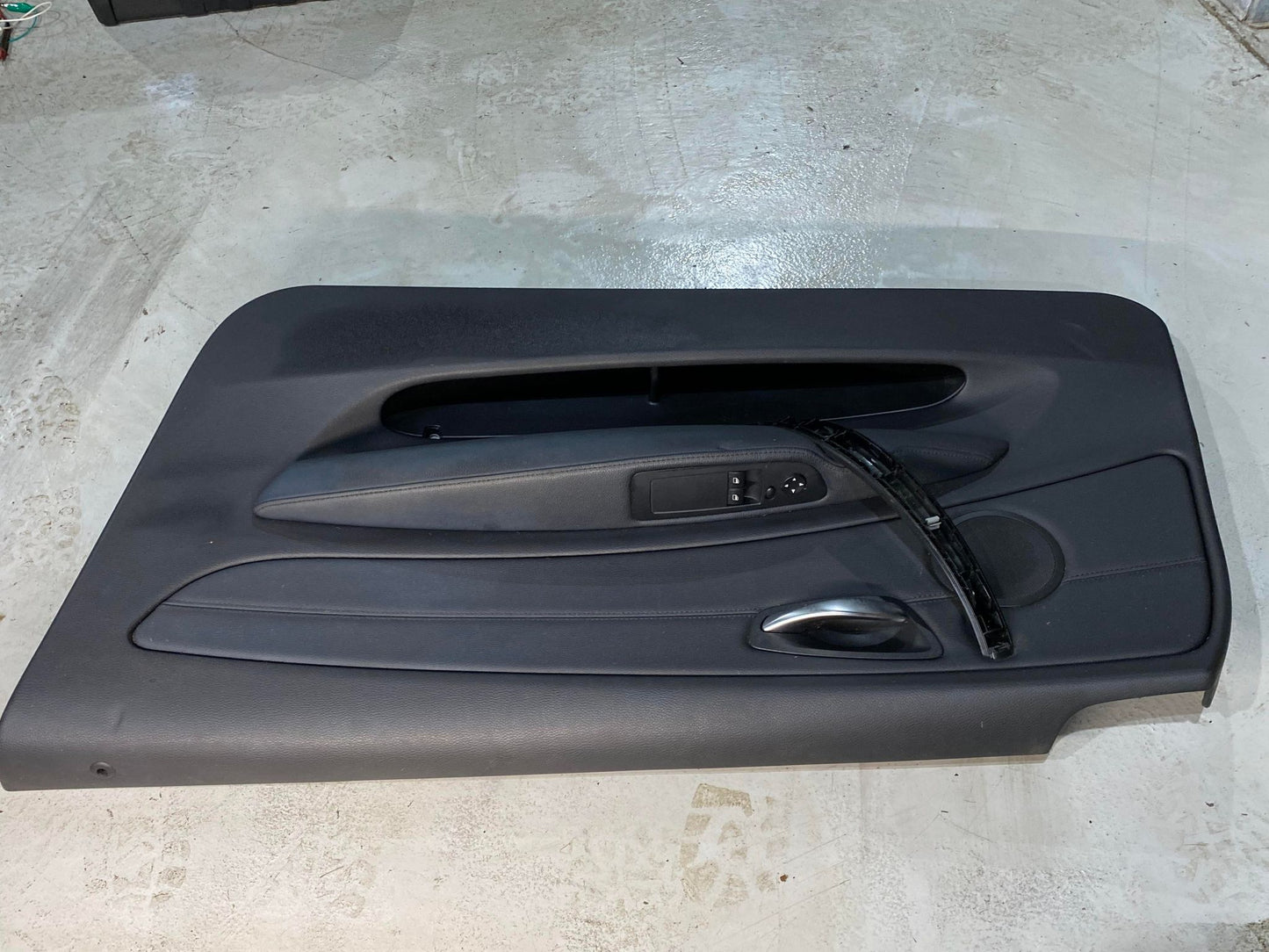BMW 1 SERIES E82 E88 FRONT RIGHT DRIVERS DOOR CARD