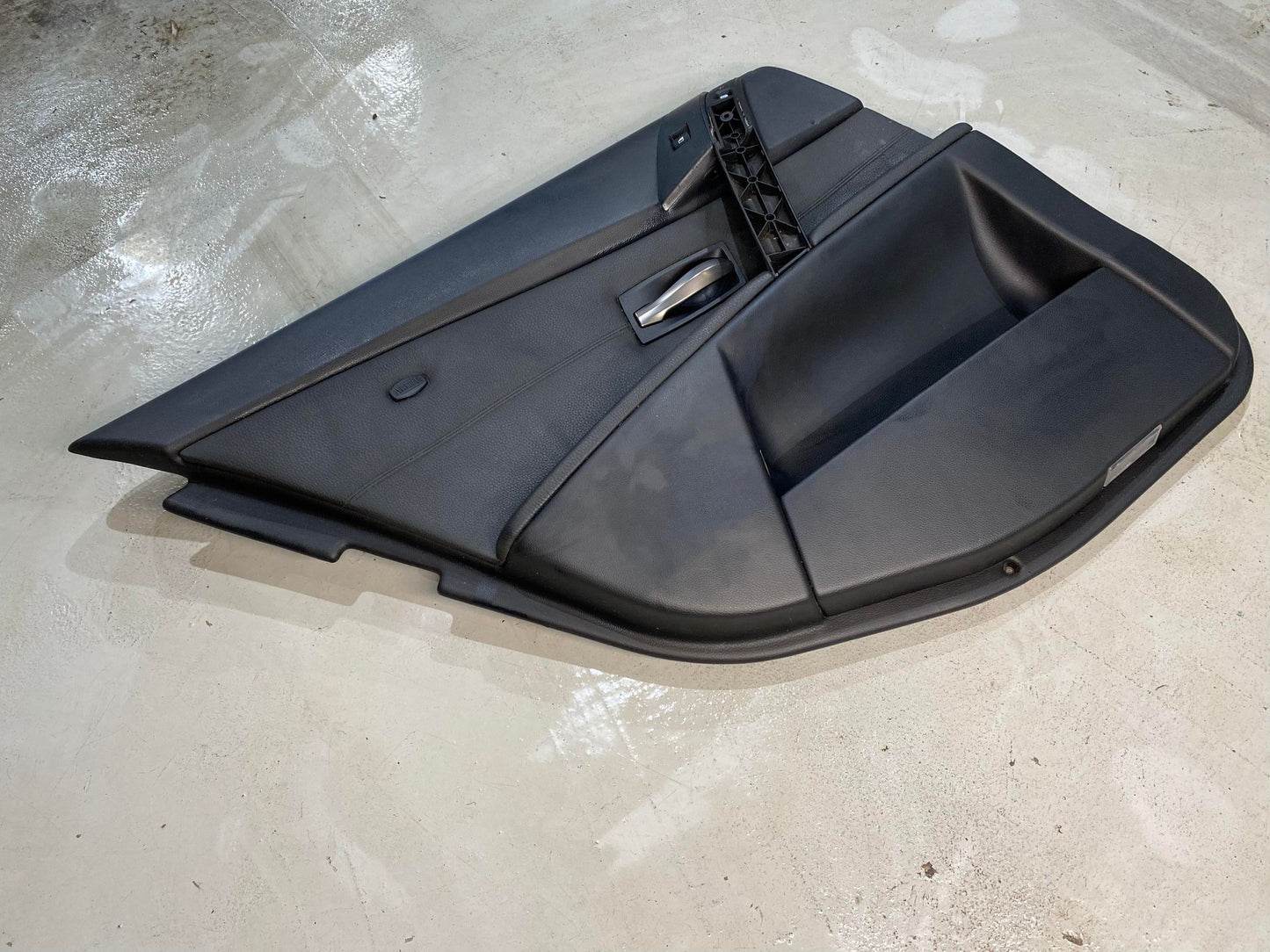 BMW 5 SERIES E60 E61 REAR LEFT DOOR CARD
