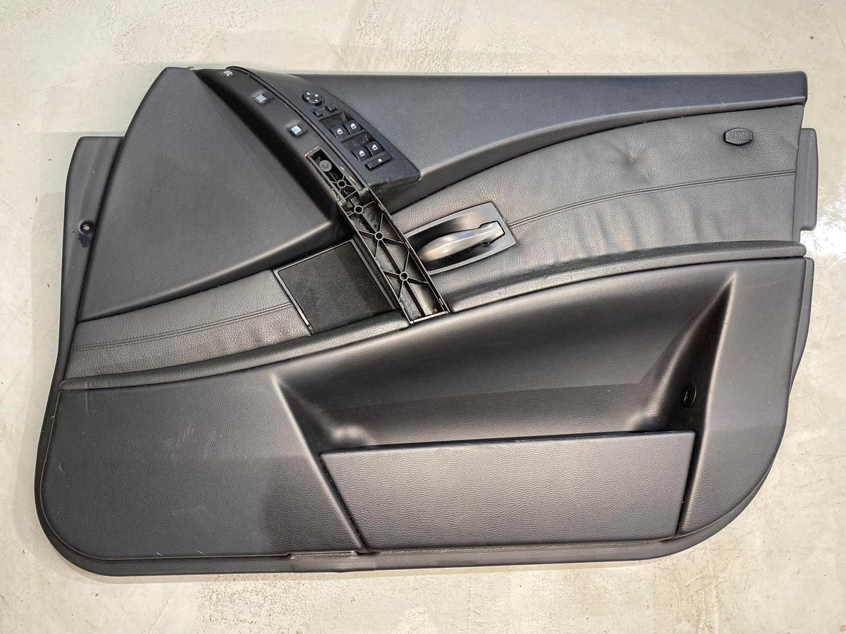 BMW 5 SERIES E60 E61 FRONT RIGHT DRIVERS DOOR