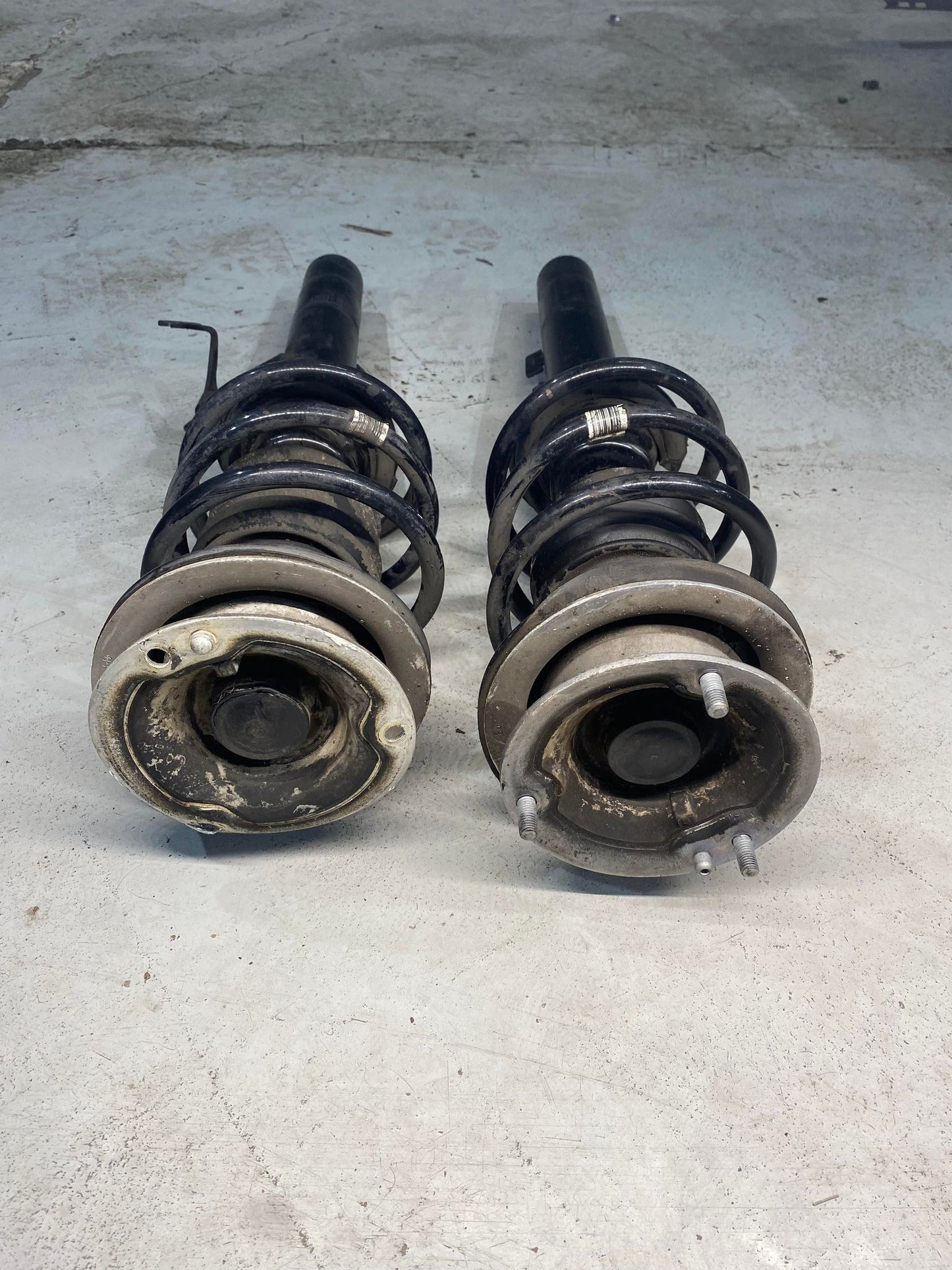 BMW 1 SERIES E82 E88 OEM FRONT SHOCK ABSORBER SET