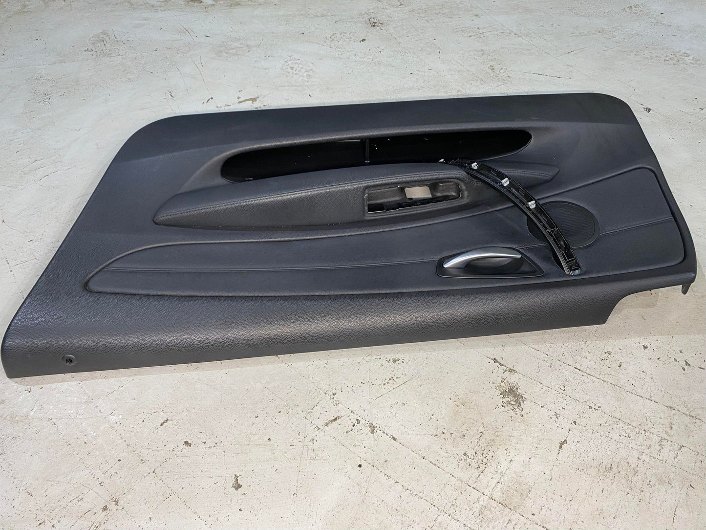 BMW 1 SERIES E82 E88 FRONT RIGHT DRIVERS DOOR CARD