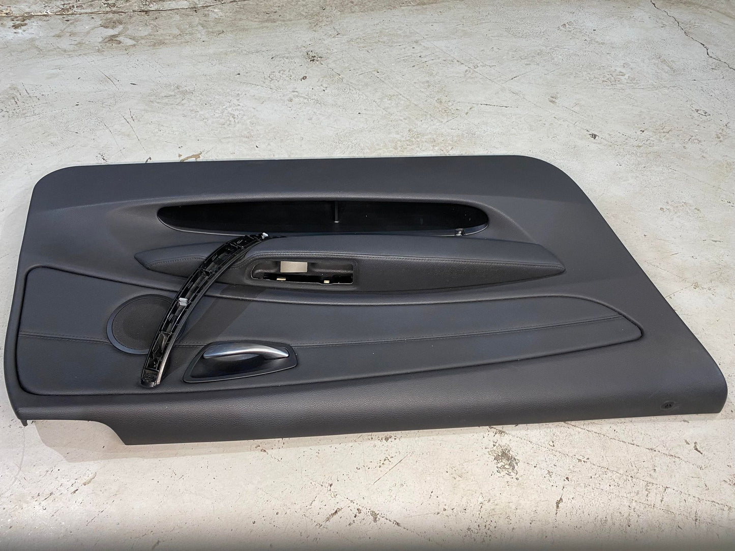 BMW 1 SERIES E82 E88 FRONT LEFT PASSENGER DOOR CARD