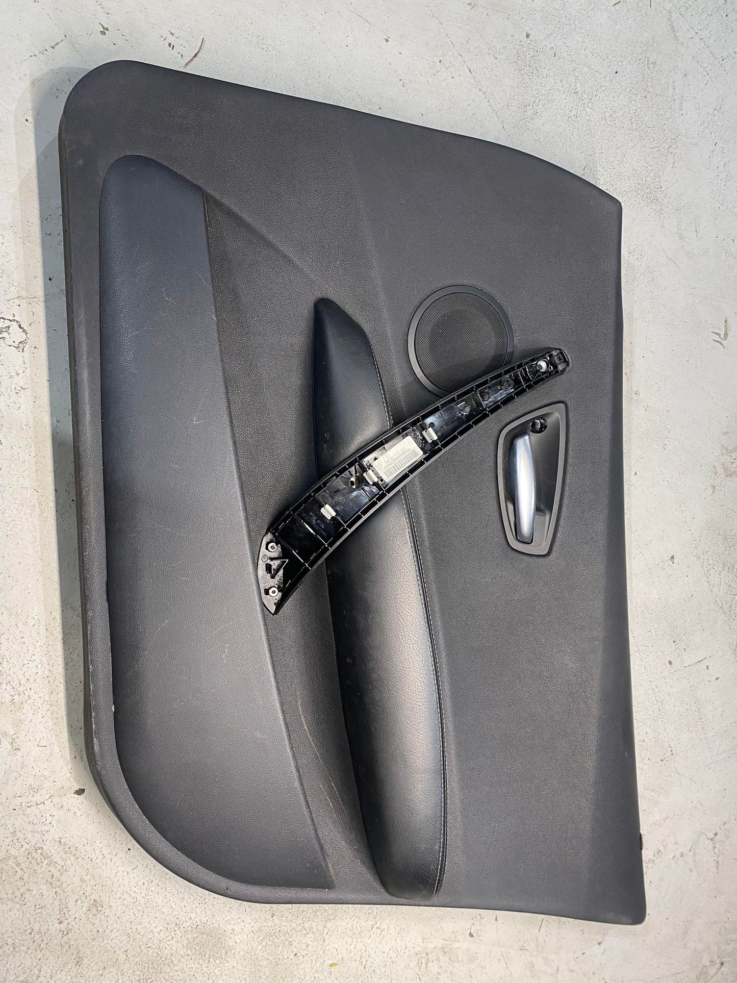 BMW 1 SERIES E87 PRE LCI FRONT RIGHT DRIVERS DOOR CARD