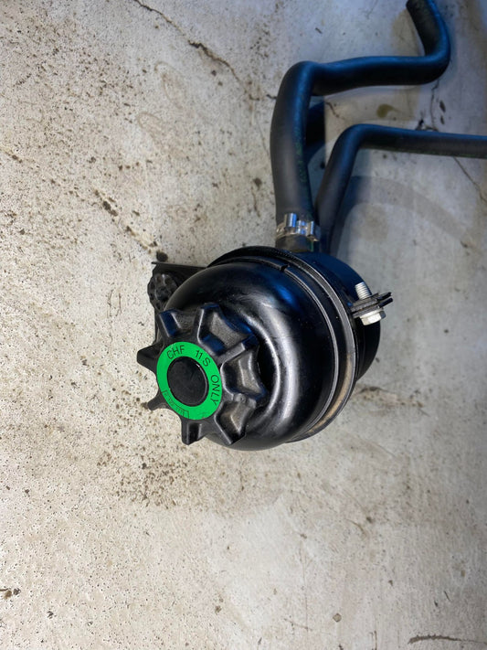 BMW 1 3 X SERIES POWER STEERING RESERVOIR TANK 6768094