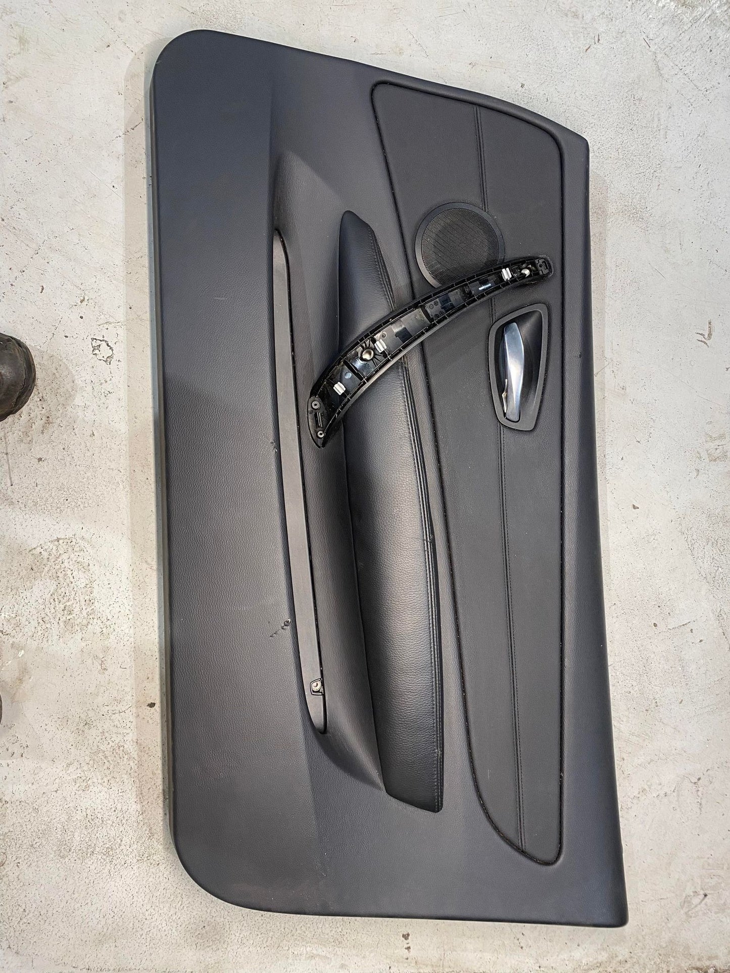 BMW 1 SERIES E82 E88 FRONT RIGHT DRIVERS DOOR CARD