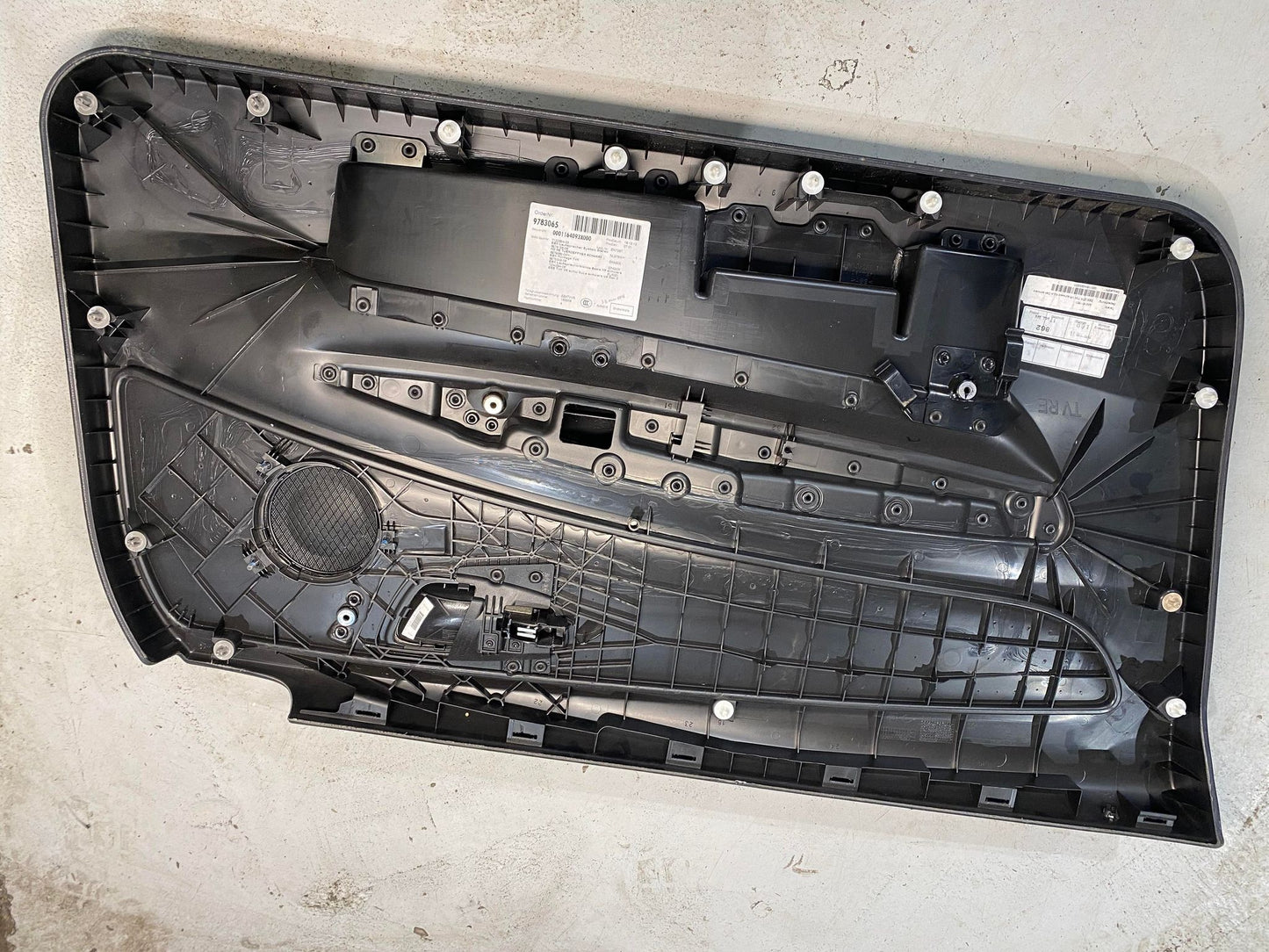 BMW 1 SERIES E82 E88 FRONT RIGHT DRIVERS DOOR CARD