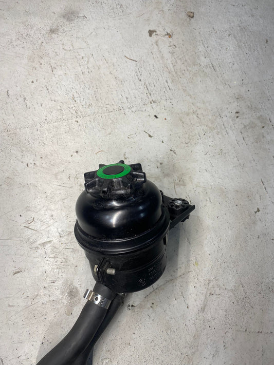 BMW 1 3 X SERIES POWER STEERING RESERVOIR TANK 6768094