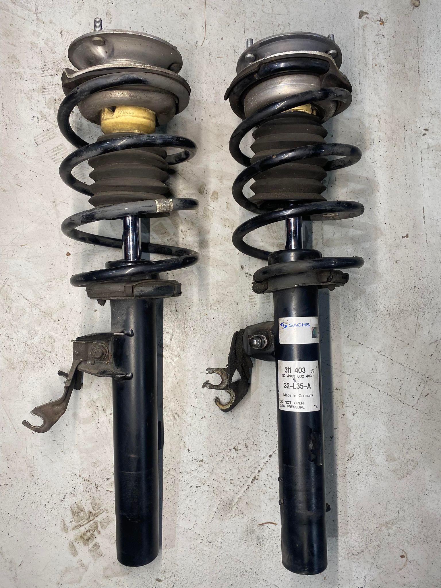 BMW 3 SERIES E90 E92 E93 FRONT SHOCKS SACHS 824903002483 - LRI Autoparts