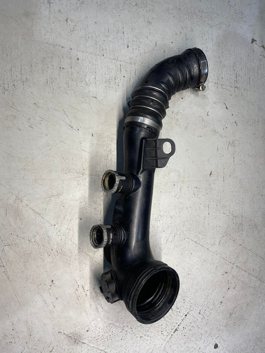 BMW 1 3 SERIES 135 335 N54 INTERCOOLER CHARGE PIPE 7570069