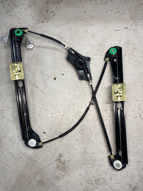 VW GOLF MK7 FRONT RIGHT WINDOW REGULATOR 5G4837462