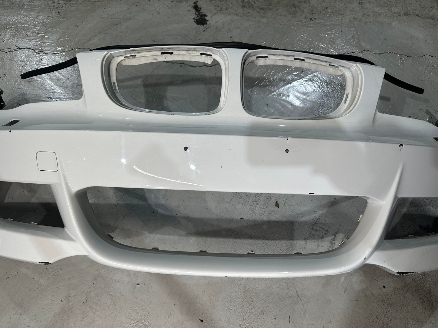 BMW 1 SERIES E82 E87 E88 M-SPORT FRONT BUMPER 8052108 ALPINWEISS 3 (300)