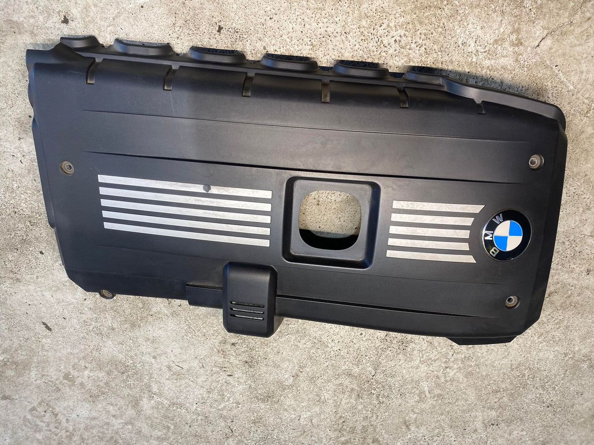 BMW 1 3 5 7 X SERIE N52 ENGINE COVERING 11127575032
