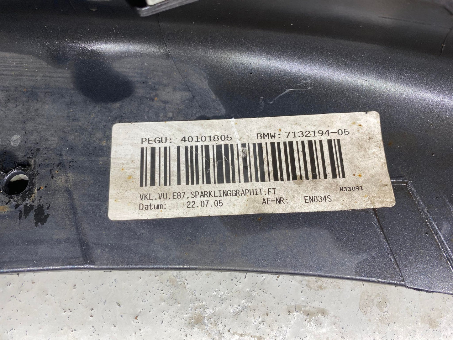 BMW 1 SERIES E87 FRONT BUMPER GREY 7132194 7132185