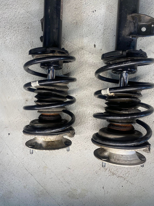 BMW 1 3 SERIES FRONT SHOCKS 6786024 6786023