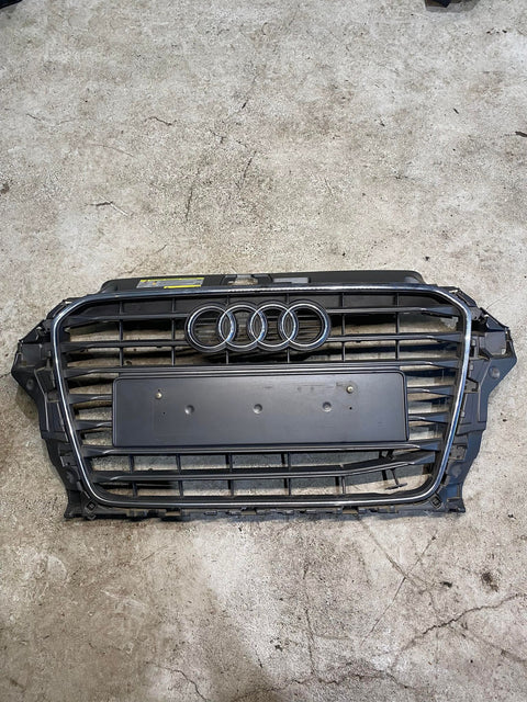AUDI A3 8V FRONT GRILLE 8V3853651