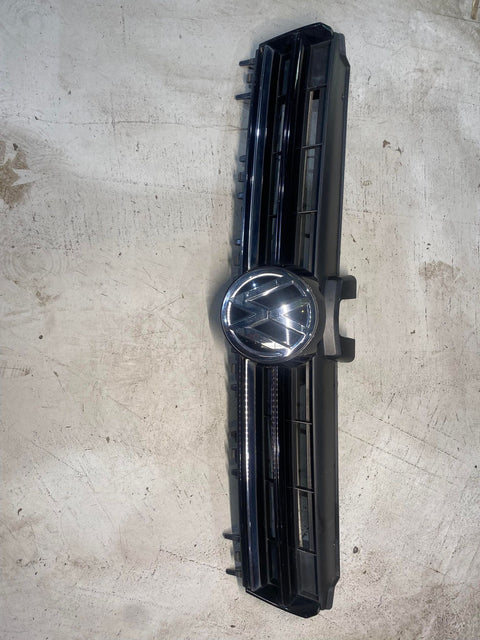 VW GOLF MK7 FRONT BUMPER MAIN GRILL 5G0853653