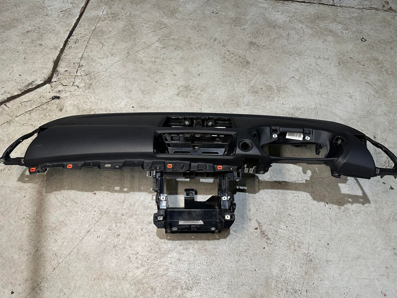 BMW 1 SERIES E82 E87 E88 DASHBOARD WITH DUAL PIN AIRBAG 9187582 - LRI Autoparts