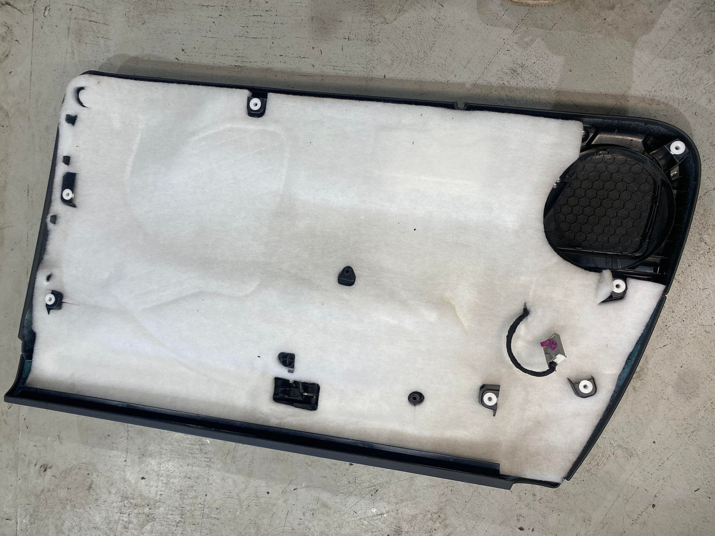 AUDI A3 8P 2 DOOR COUPE FRONT LEFT PASSENGER DOOR CARD