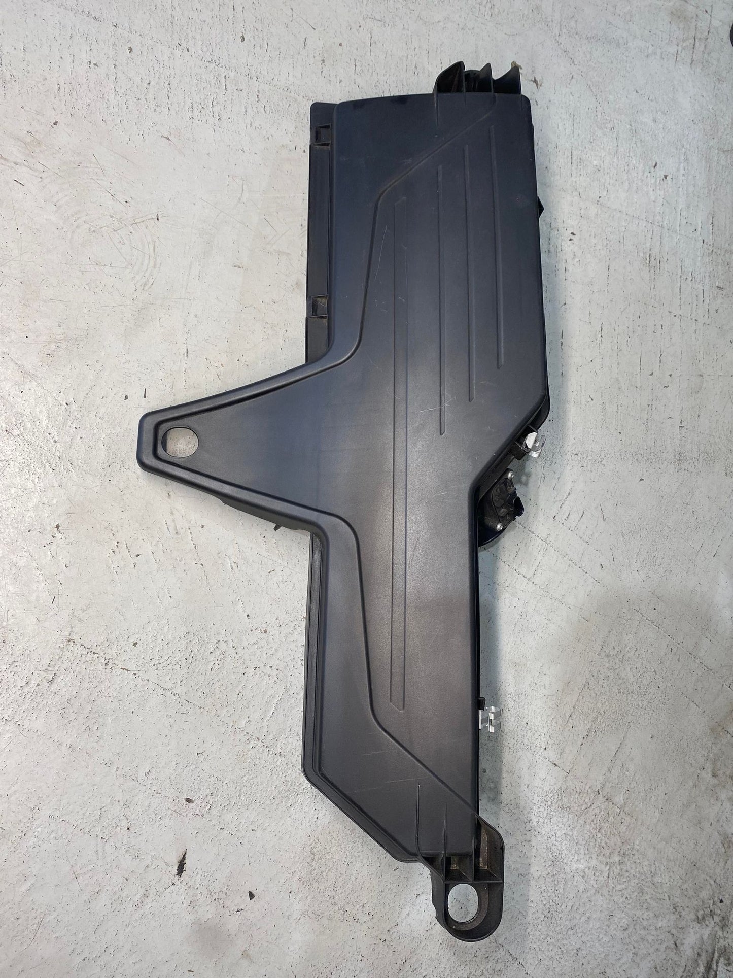 BMW 1 2 3 4 SERIES N20 AIR FILTER BOX 70516658