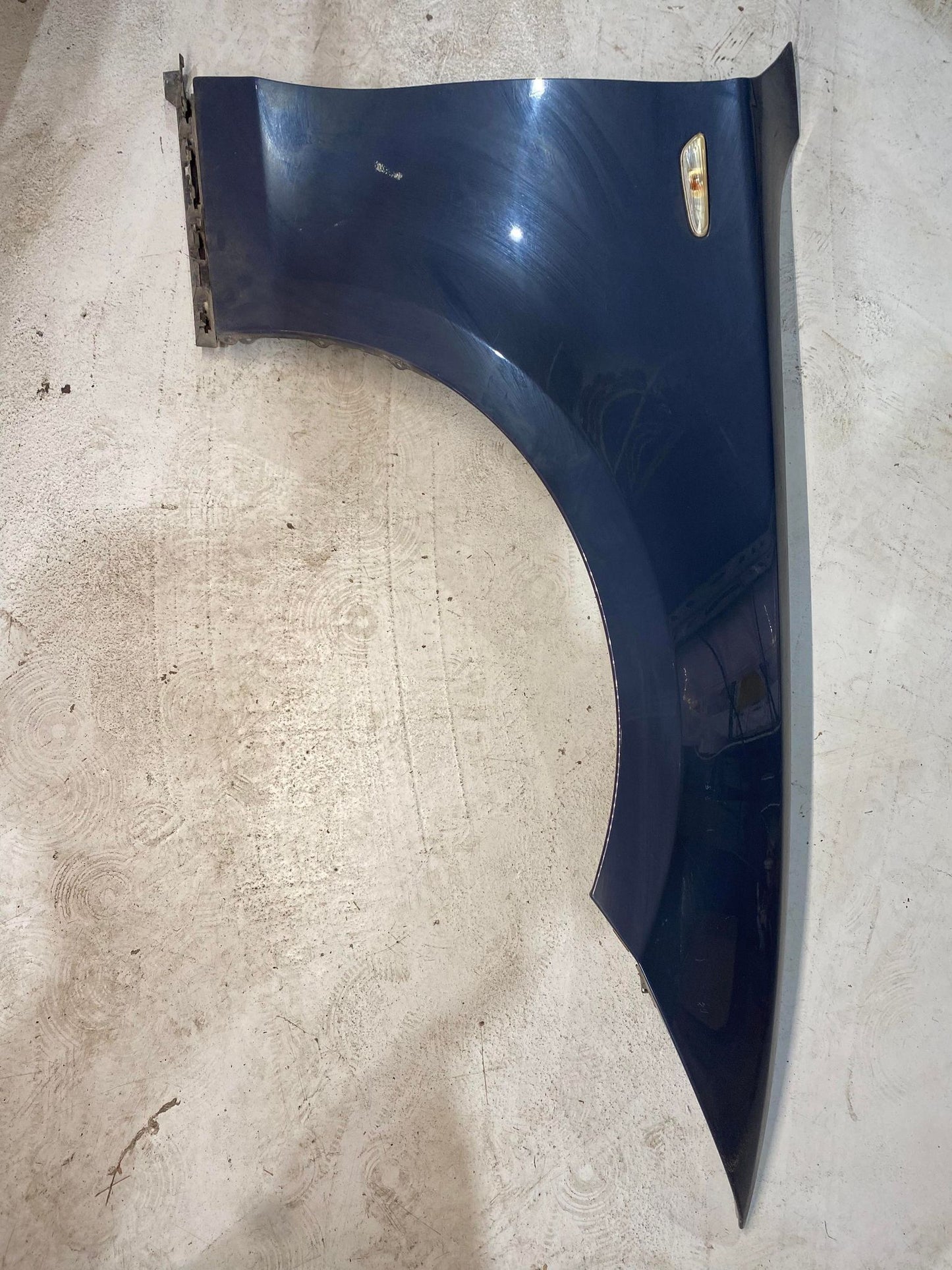 BMW 1 SERIES E82 E87 E88 FRONT RIGHT GUARD BLUE