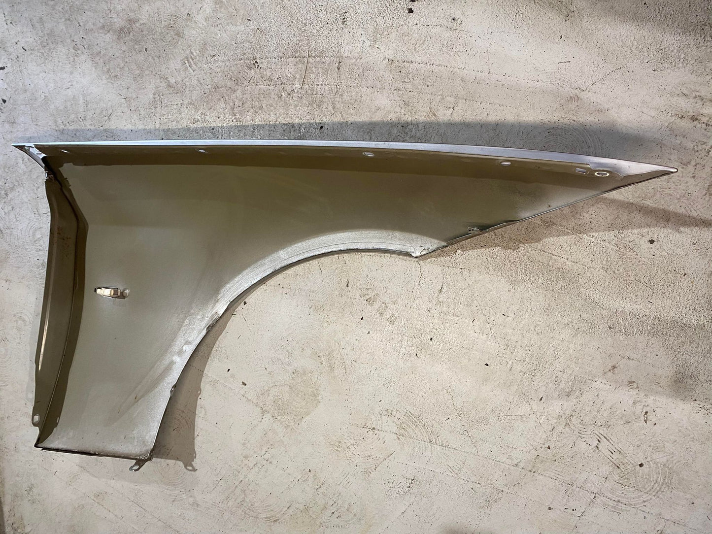 BMW 3 SERIES E90 E91 FRONT LEFT GUARD SILVER