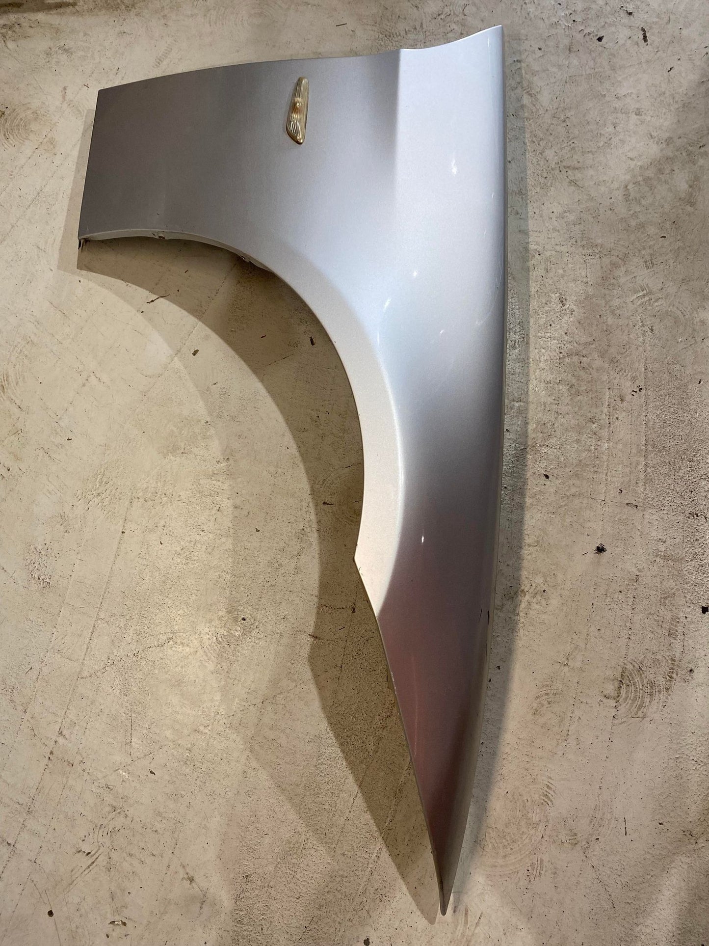 BMW 3 SERIES E90 E91 FRONT RIGHT GUARD SILVER