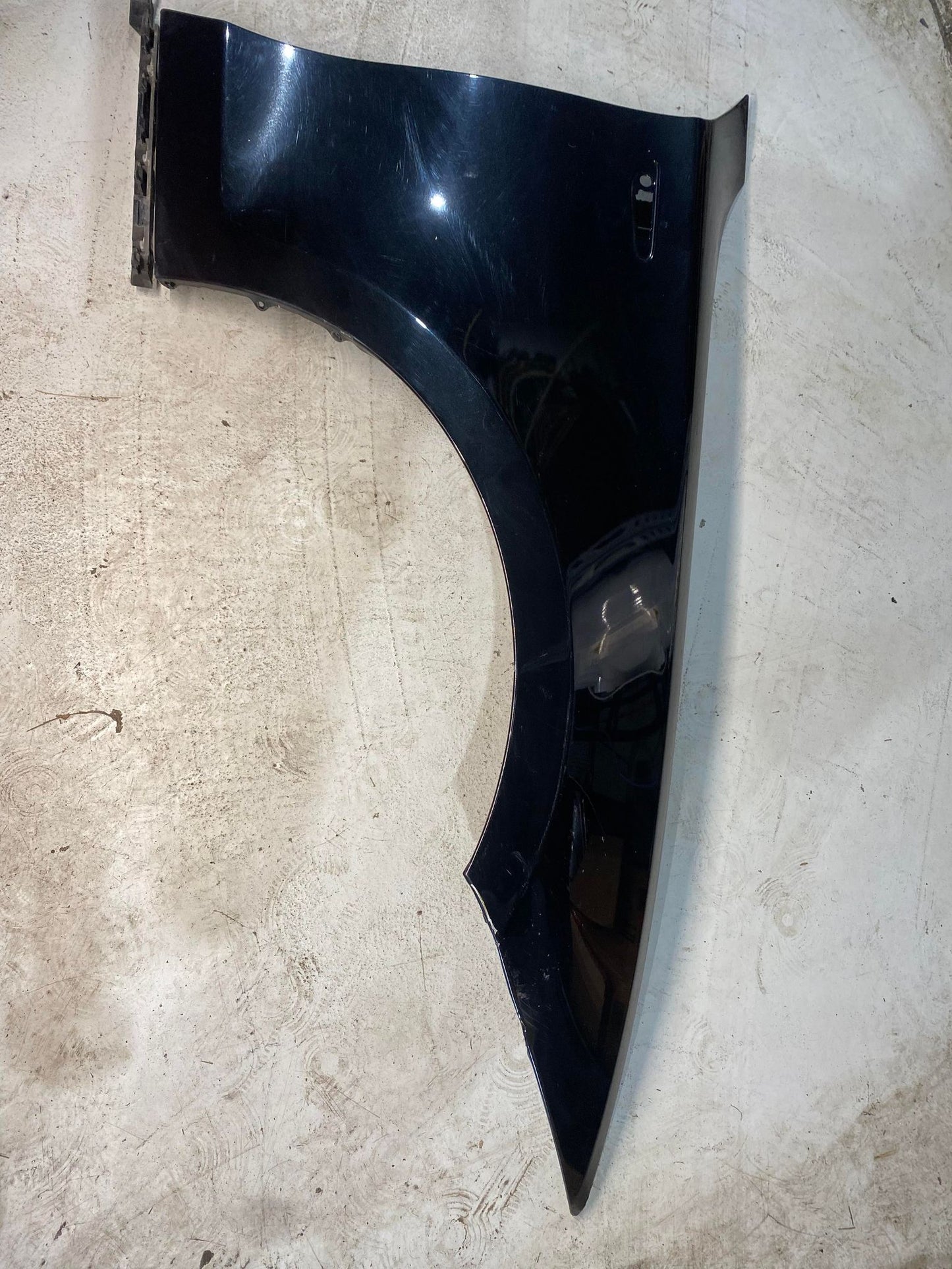 BMW 1 SERIES E82 E87 E88 FRONT RIGHT GUARD BLACK