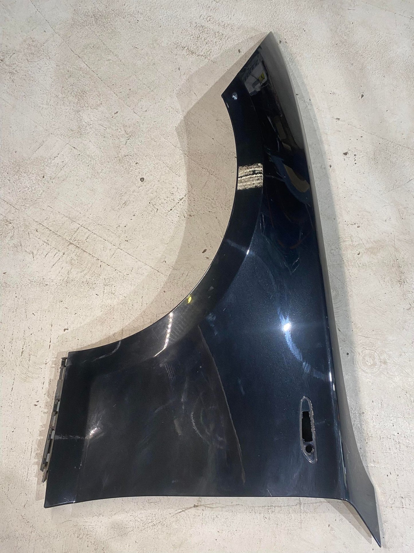 BMW 1 SERIES E82 E87 E88 FRONT LEFT GUARD BLACK