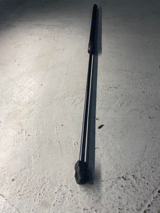AUDI A3 8P BONNET STRUT 8P0823359
