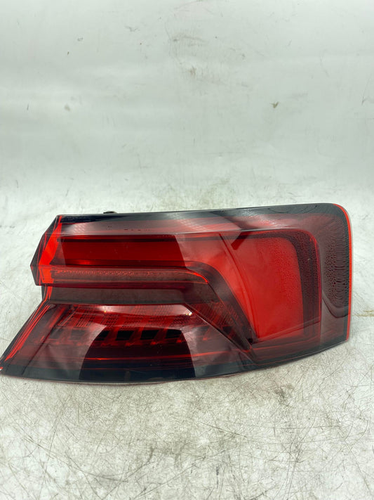 AUDI A5 8T REAR RIGHT OUTER TAIL LIGHT 8W6945092
