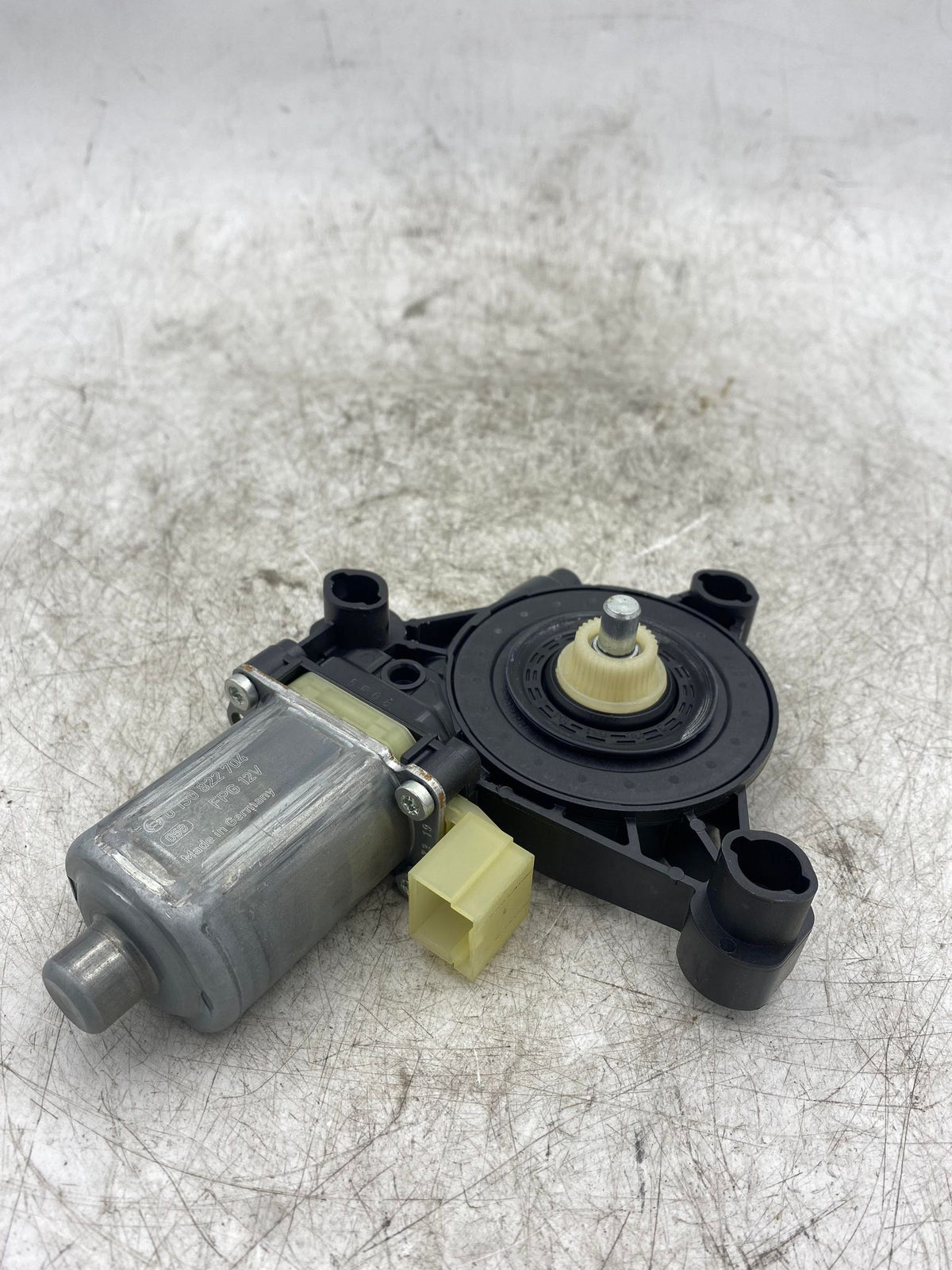 AUDI A5 8T FRONT RIGHT WINDOW REGULATOR 8W0959802 - LRI Autoparts