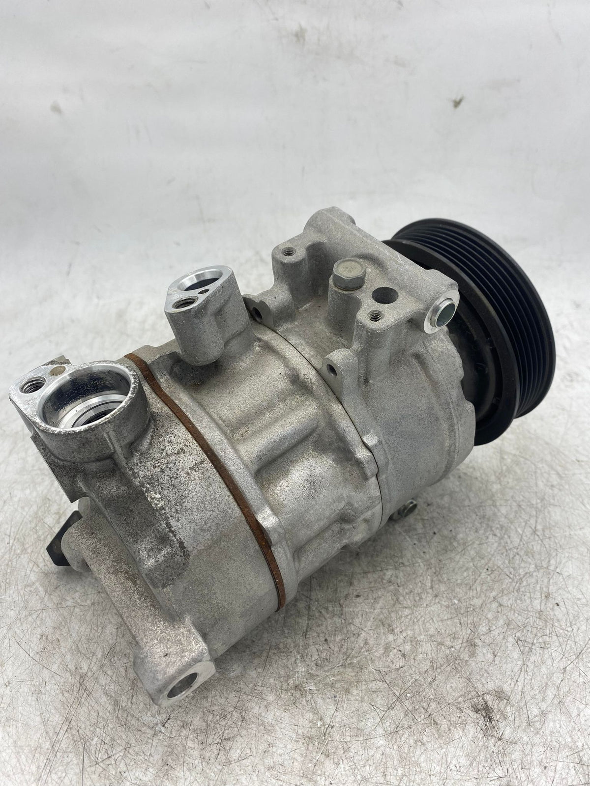 AUDI A5 8T A/C COMPRESSOR 4M0820803 - LRI Autoparts