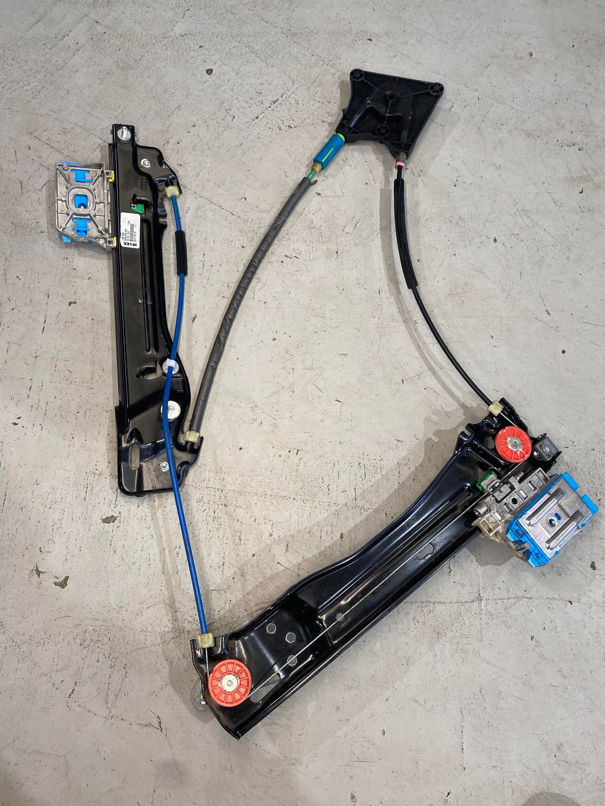 AUDI A5 8T REAR RIGHT WINDOW REGULATOR 8W8839462 - LRI Autoparts