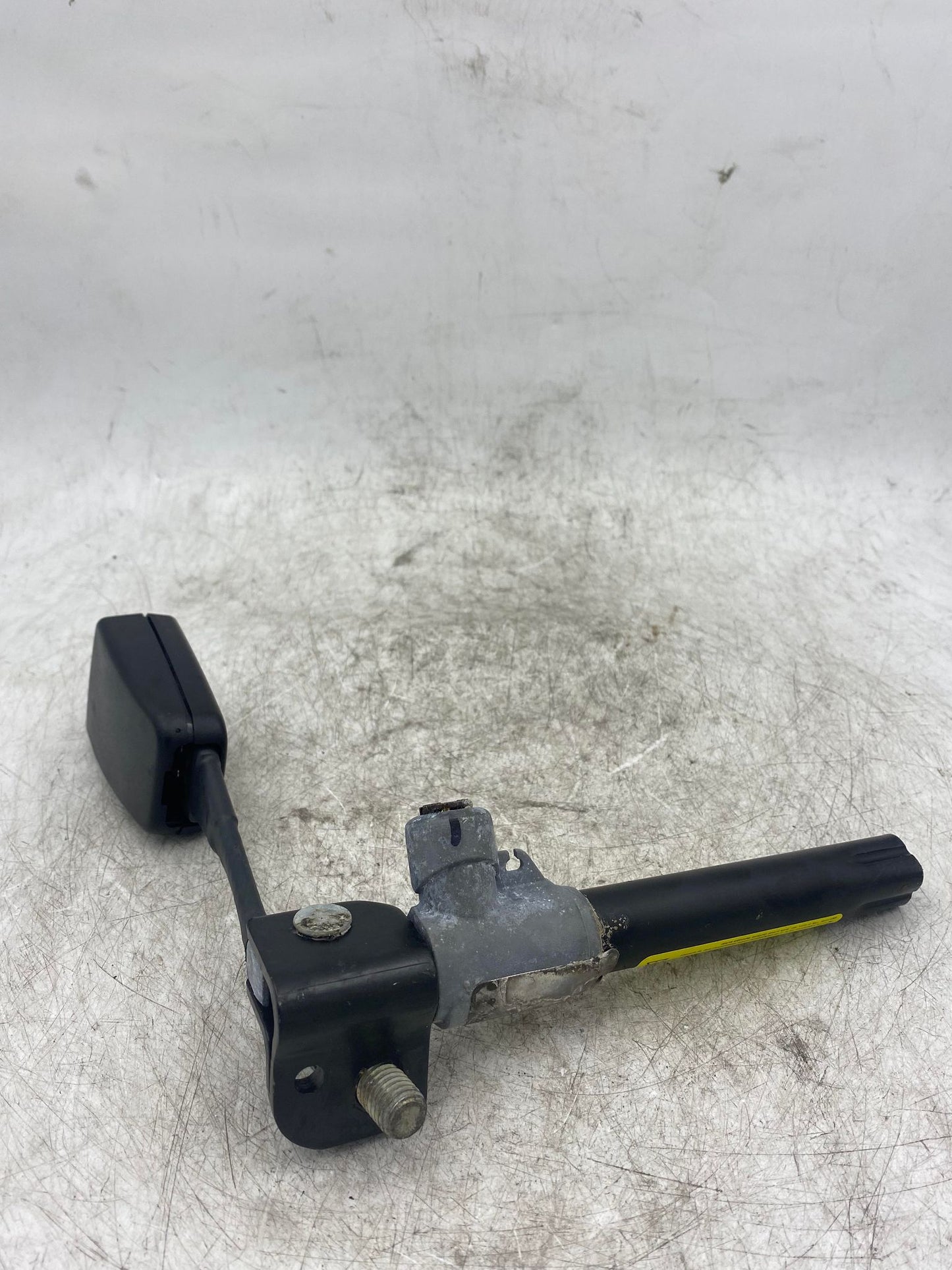 BMW 5 SERIES E60 FRONT LEFT SEAT BELT BUCKLE