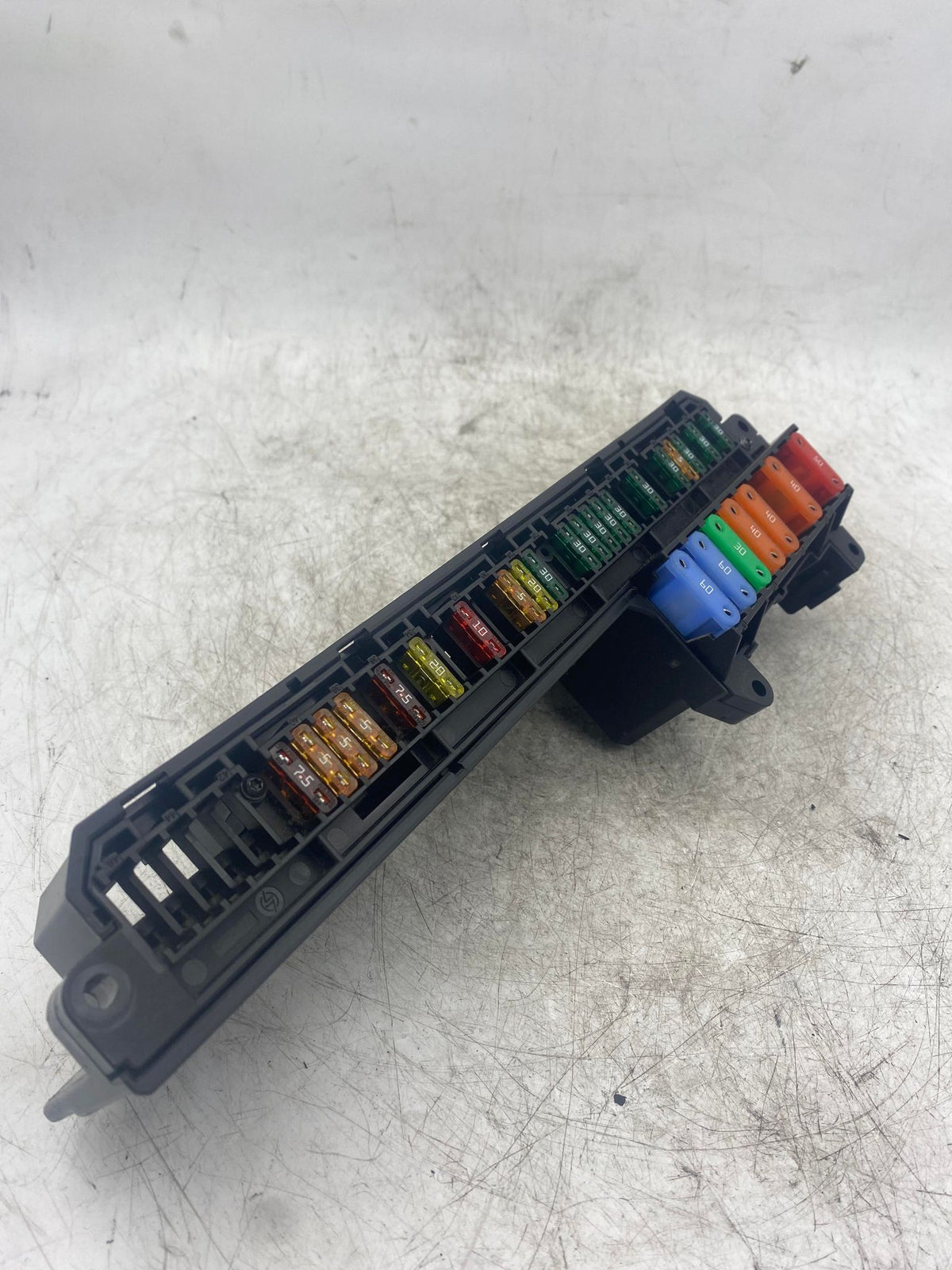 BMW 5 SERIES E60 UNDER DASH FUSE RELAY BOX 6957330