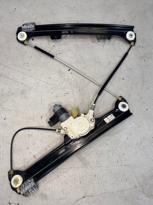 BMW 5 SERIES E60 FRONT RIGHT WINDOW REGULATOR 7184742