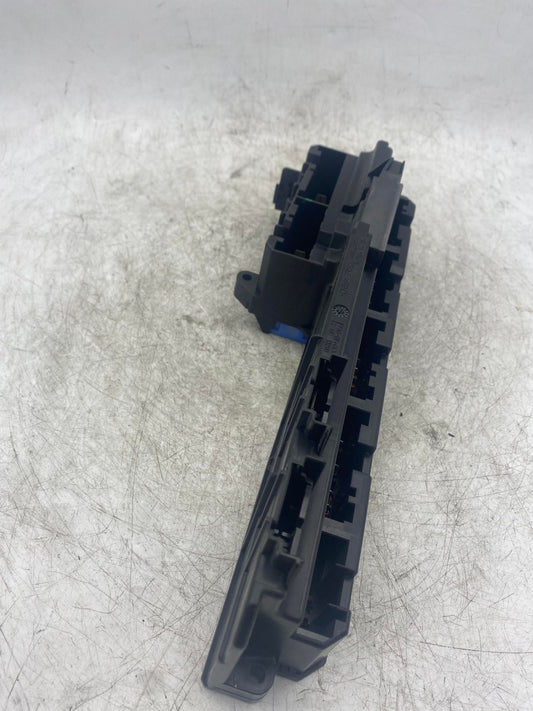 BMW 5 SERIES E60 UNDER DASH FUSE RELAY BOX 6957330