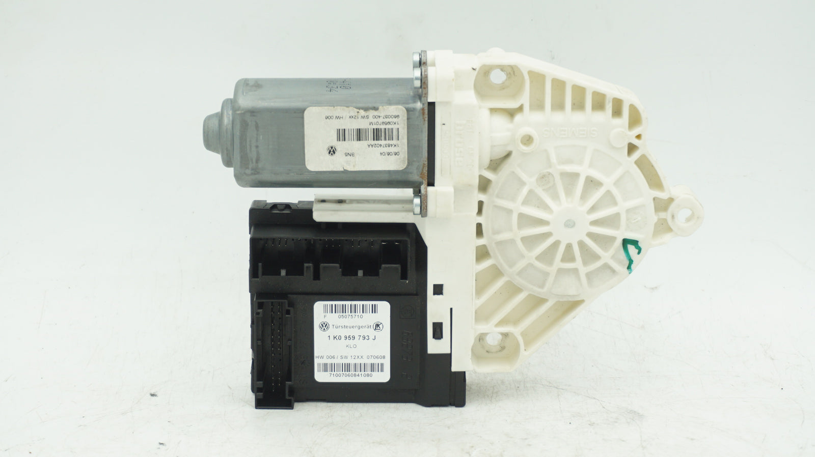 VW CADDY FRONT DRIVERS RHS WINDOW MOTOR REGULATOR 1K0959793J - LRI Autoparts