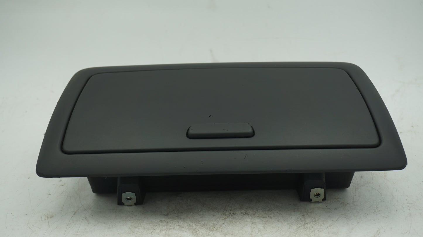 BMW 1 SERIES E82 E87 E88 DASH STORAGE COMPARTMENT 9211788